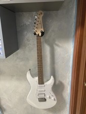 Yamaha PAC012 II Vintage White Chitarra Elettrica serie Pacifica Vintage Bianco