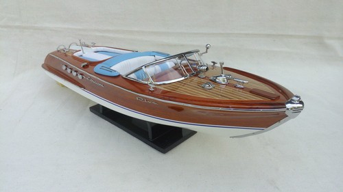 Riva aquarama 4 options - aquarama, 20"