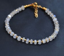 Bracciale con pietre di luna