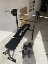 Panca Palestra Con Bilanciere E Manubri