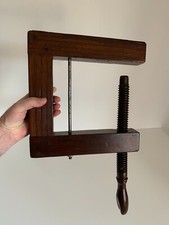 Antico grande morsetto in legno (per falegname) - colore scuro