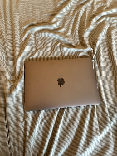 Macbook pro inch 2017 - 2017,, two