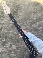 20 tasti manico basso