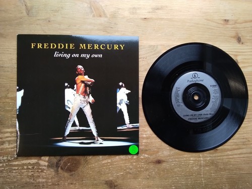 Freddie mercury living my - living, on