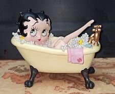 BETTY BOOP in Vasca da Bagno