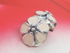 Pandora Clip per fiori di ciliegio in argento sterling con smalto rosa - 791041EN40