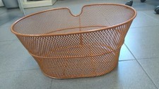 Cesto anteriore marrone per