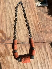 collana di corallo Cerasuolo a barilotti , montata con argentone Berbero Origina