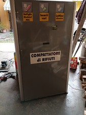 compattatore di rifiuti Euromeccanica , perfettamente funzionante , ottimo stato