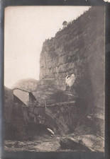 24-54A) CARTONCINO FOTOGRAFIA PONTE IN COSTRUZIONE PAESE MONTAGNA ( PADOVA ? )