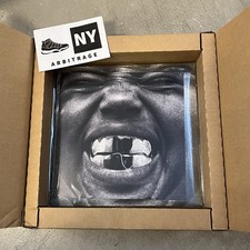 IN HAND - Kanye West (Ye)