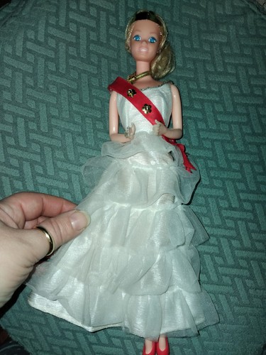 Barbie royal england 1979 - barbie,