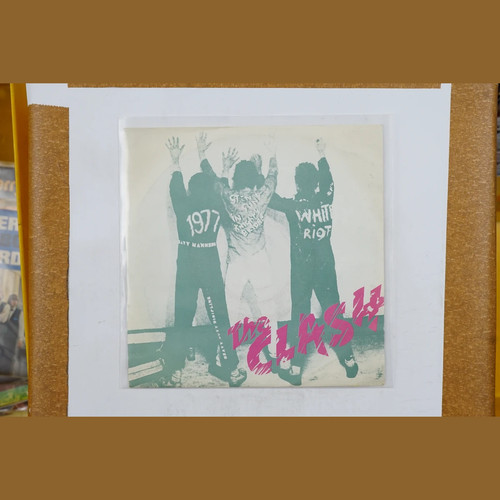 The clash white - the, riot