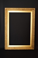 Grande cornice del XIX originale in legno, con applicazioni in gesso-pastiglia