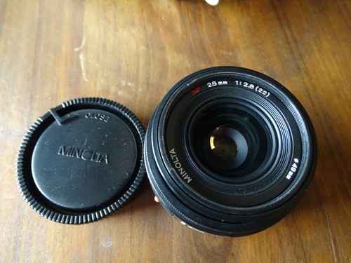 Minolta 8 af - f/2.8, auto
