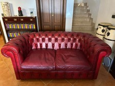 divani 2 posti modello Chester Frau