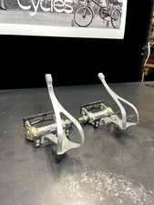 Pedali e clip per pista