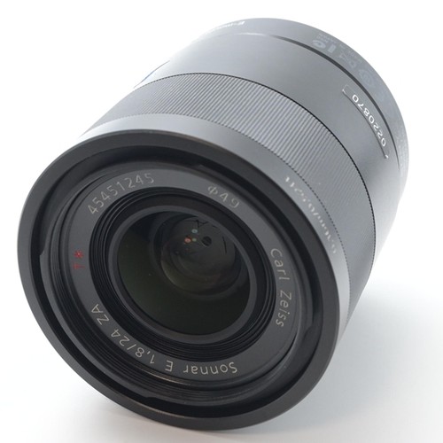 Sony sonnar f1 8 - t*, f1.8