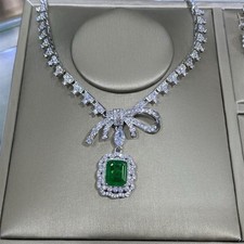 Set collana e orecchini da