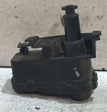 PULSANTE APERTURA SPORTELLINO CARBURANTE PER VOLKSWAGEN Polo 5° Serie 6R0810773