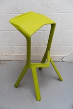 Sgabello Miura di Konstantin