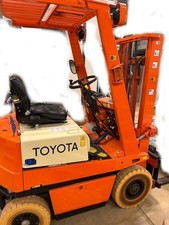 muletto TOYAOTA elettrico da