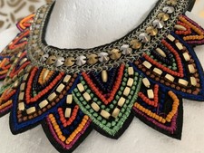 Collana Bavaglino Statement