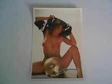 CARTOLINA PIN UP GIOVANE DONNA