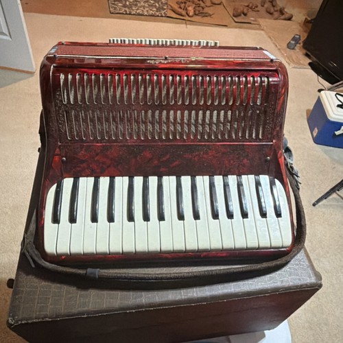Scandalli vintage red piano - vintage,