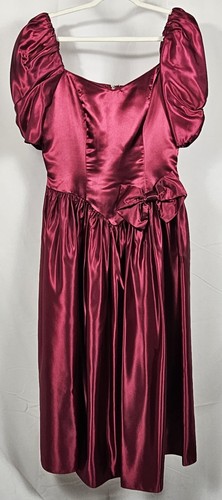 Vintage deep red puff - vintage,