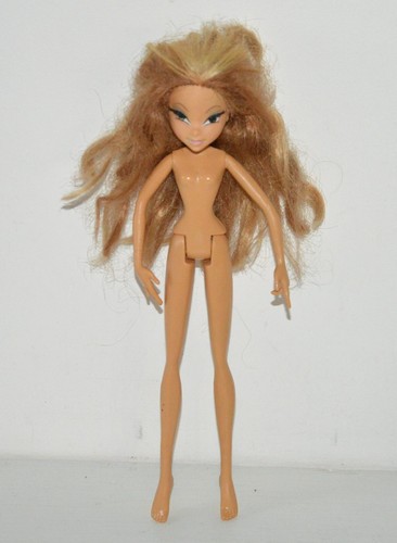 Poupée winx club - winx, flora