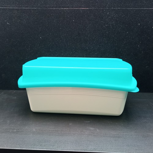 Tupperware four seasons - four, lunch
