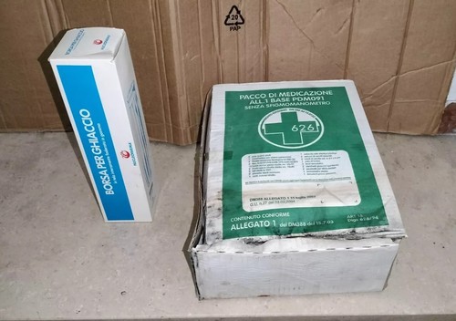 Vecchio kit medico borsa - vecchio,