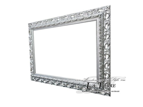 Cornice classica traforata