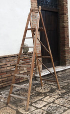 Antica scala a gradini in legno massello artigianale giardino portasciugamani