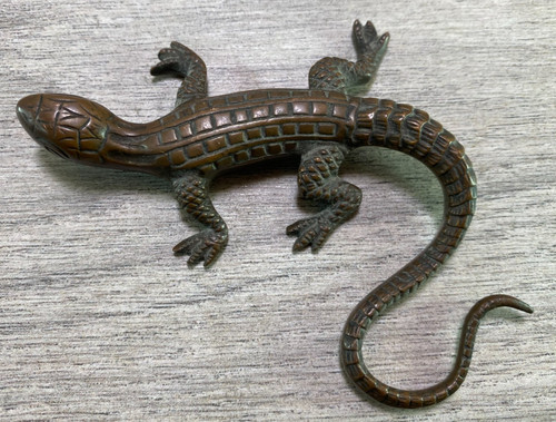 Antica scultura salamandra