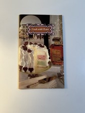 Cuoco con amoretto saronno - di,