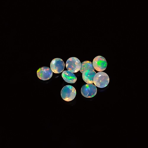Pietra preziosa sfusa opale