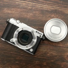 Nikon 1 J5 con 1 NIKKOR 10-30mm F3.5-5.6 VR Shuttercount 5032 [Near Mint] #6660