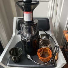 Hurom H101 Slow Juicer Matte