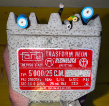 Trasformatore neon Fart Resinblock 5000/25 C.M. PRI: 220/235V 50Hz. 0,77A. IP44 