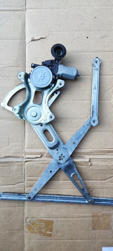 Alzavetro con motore anteriore