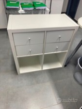 Libreria bianca Ikea con cassetti 