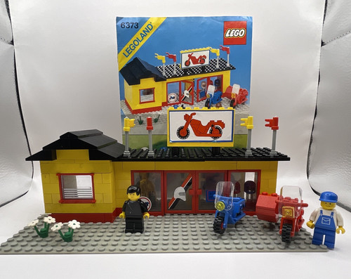 Lego motorcycle shop - motorcycle,
