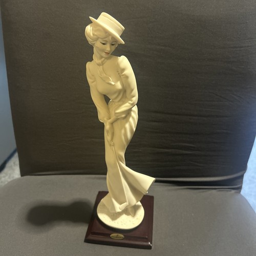 Capodimonte figurine lady - capodimonte,