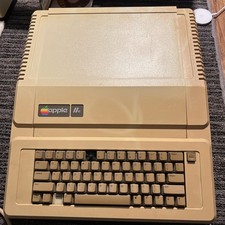 Apple IIe A2S2064 Vintage