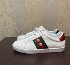 Sneakers Gucci Ace con borchie