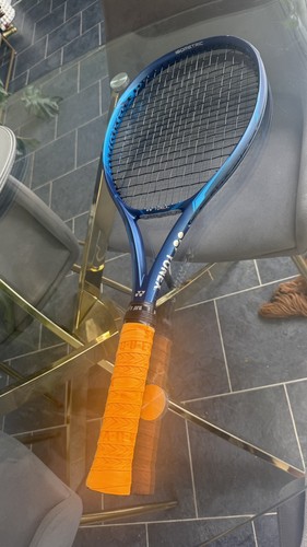 Yonex ezone 100 300g - 100, grip