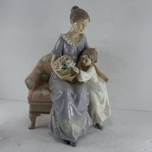 Statuina nao madre - e, figlia
