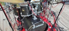 Yamaha Stage Custom Standard nera venature a vista